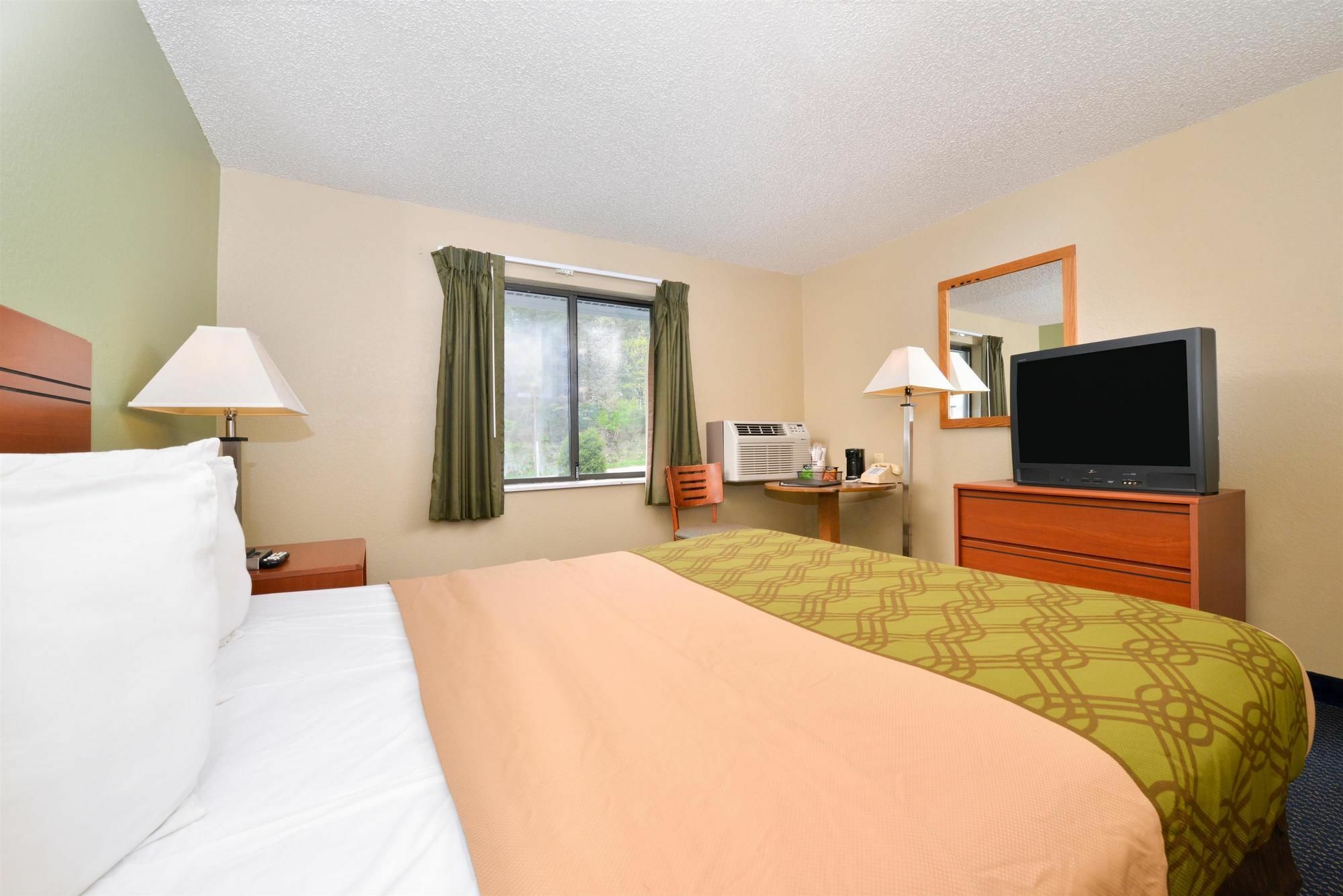 Days Inn & Suites By Wyndham Wisconsin Dells Bagian luar foto