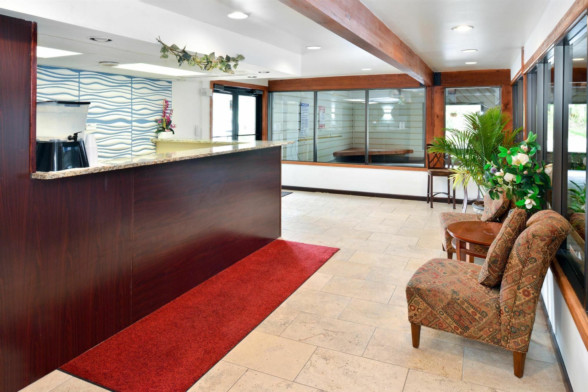 Days Inn & Suites By Wyndham Wisconsin Dells Bagian luar foto